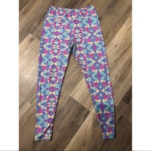 Lularoe tall & curvy patterned leggings